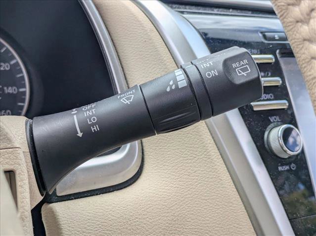 Used 2018 Nissan Murano SL w/ Moonroof Package image 11