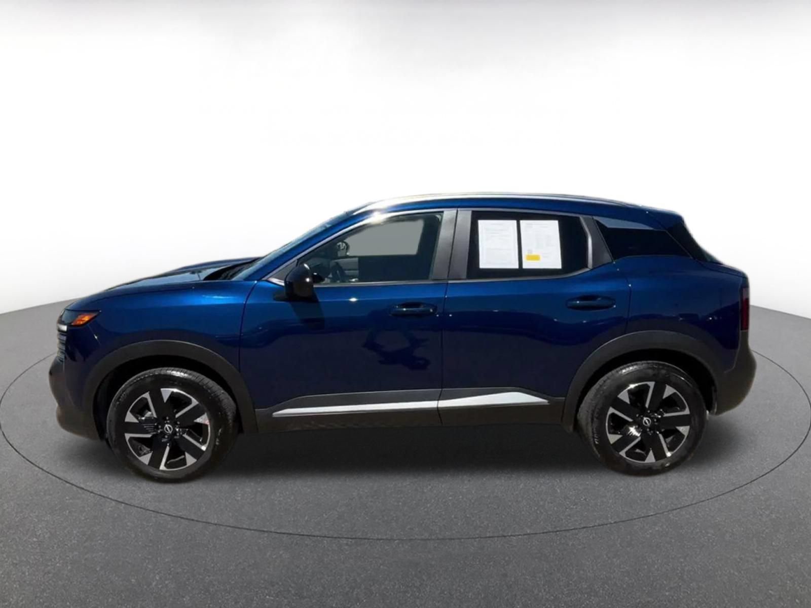 Used 2026 Nissan Kicks SV w/ Cold Weather Package AWD/4WD image 8