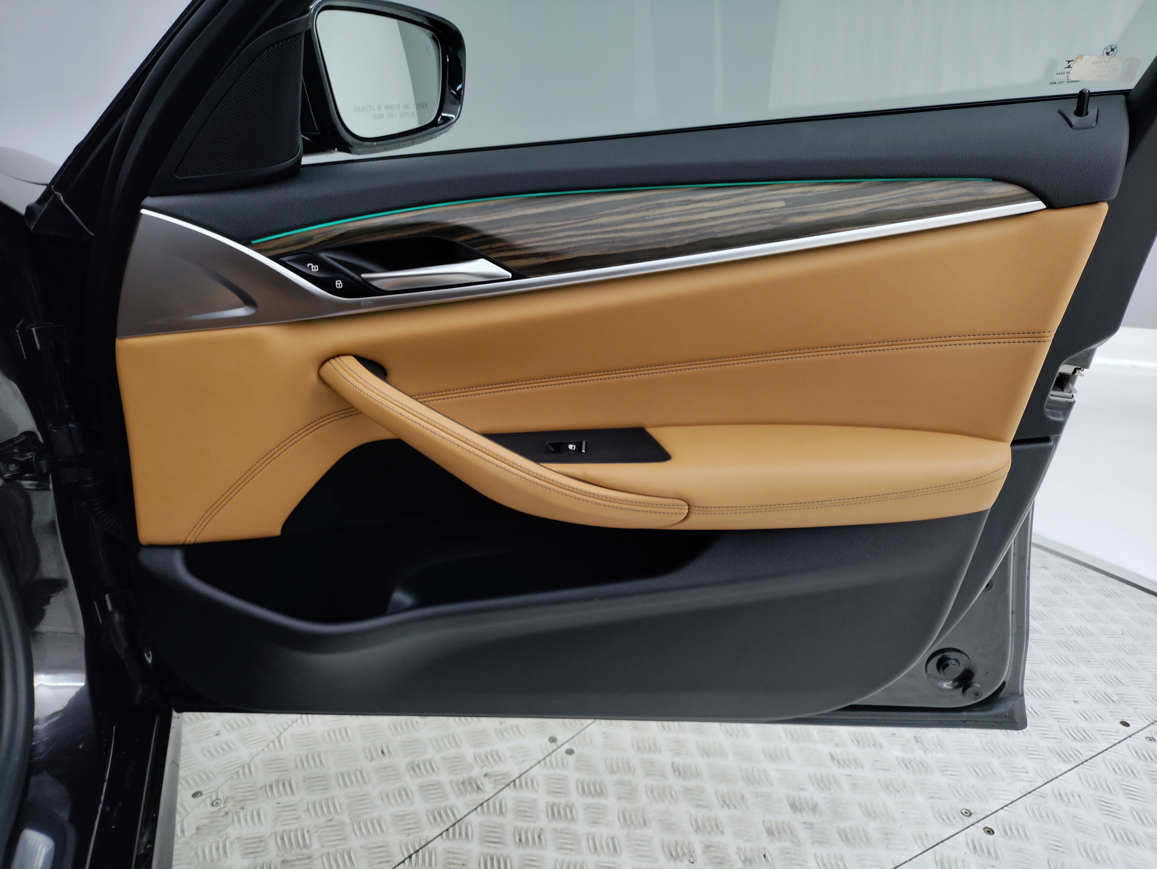 Certified 2023 BMW 540i w/ M Sport Package image 32