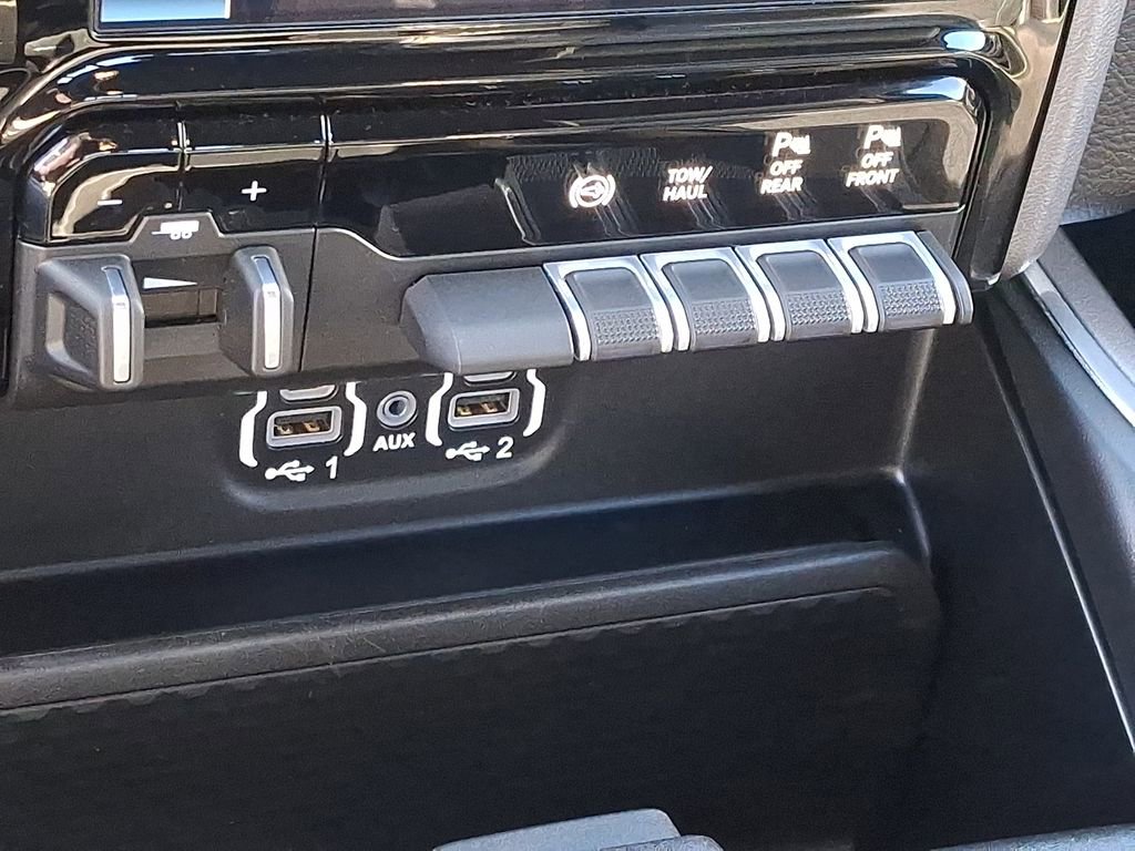 Used 2023 RAM 2500 Laramie w/ Night Edition image 30