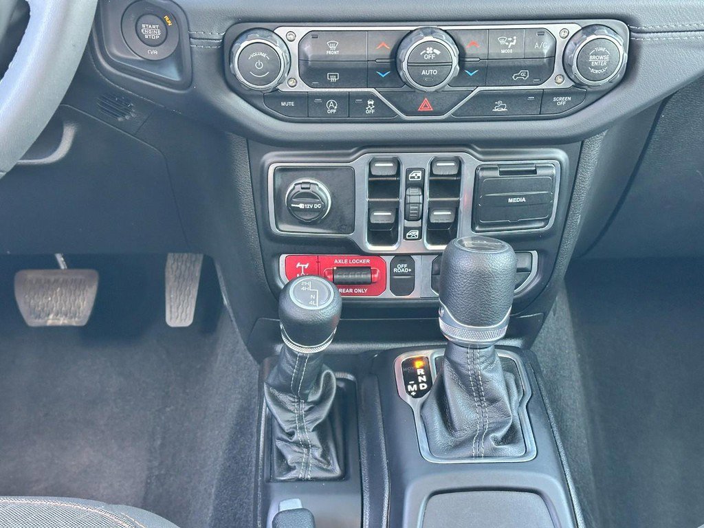 Used 2026 Jeep Gladiator Mojave AWD/4WD image 14