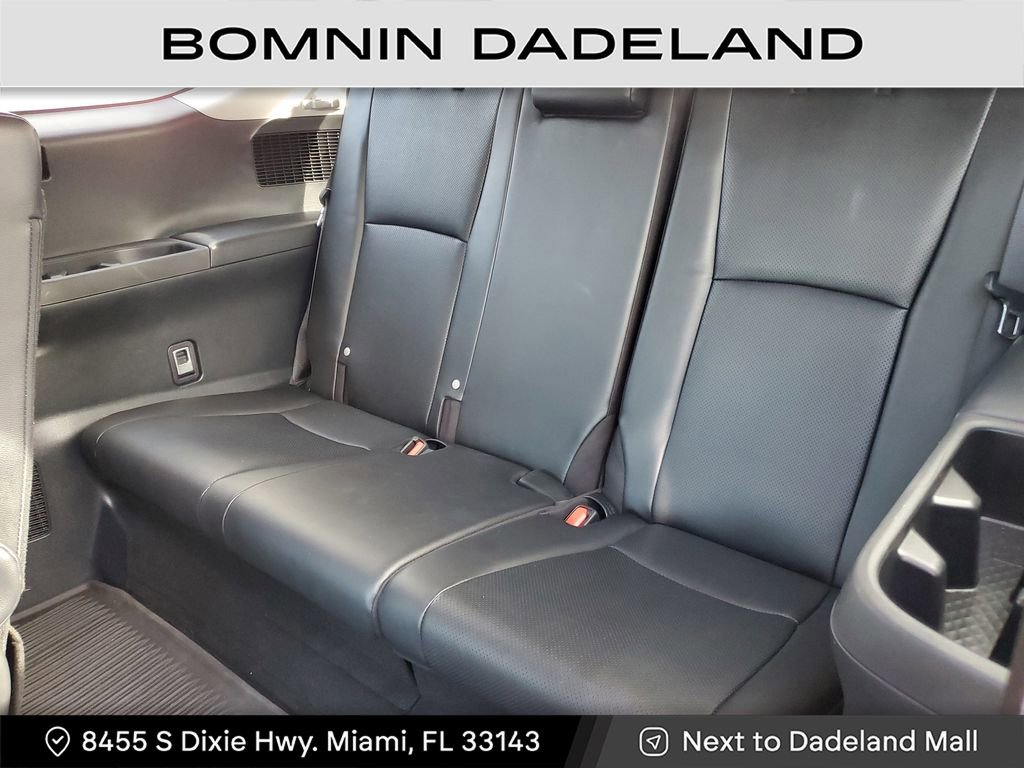 Used 2025 Toyota Grand Highlander AWD image 12
