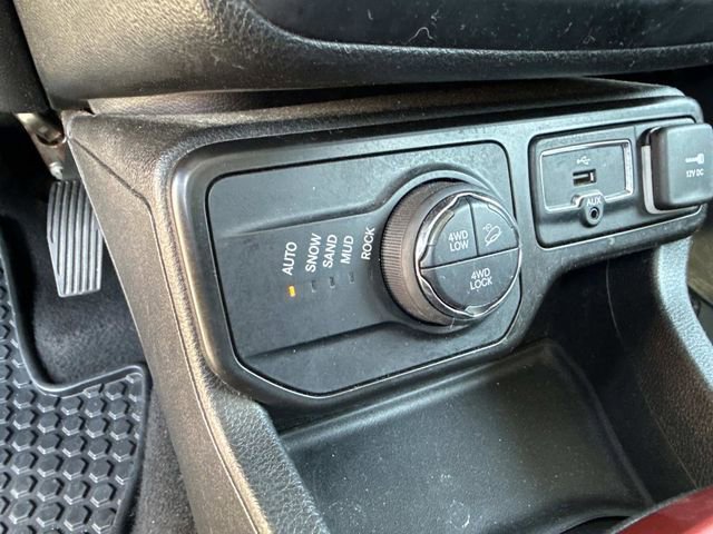 Used 2020 Jeep Renegade Trailhawk AWD/4WD image 27