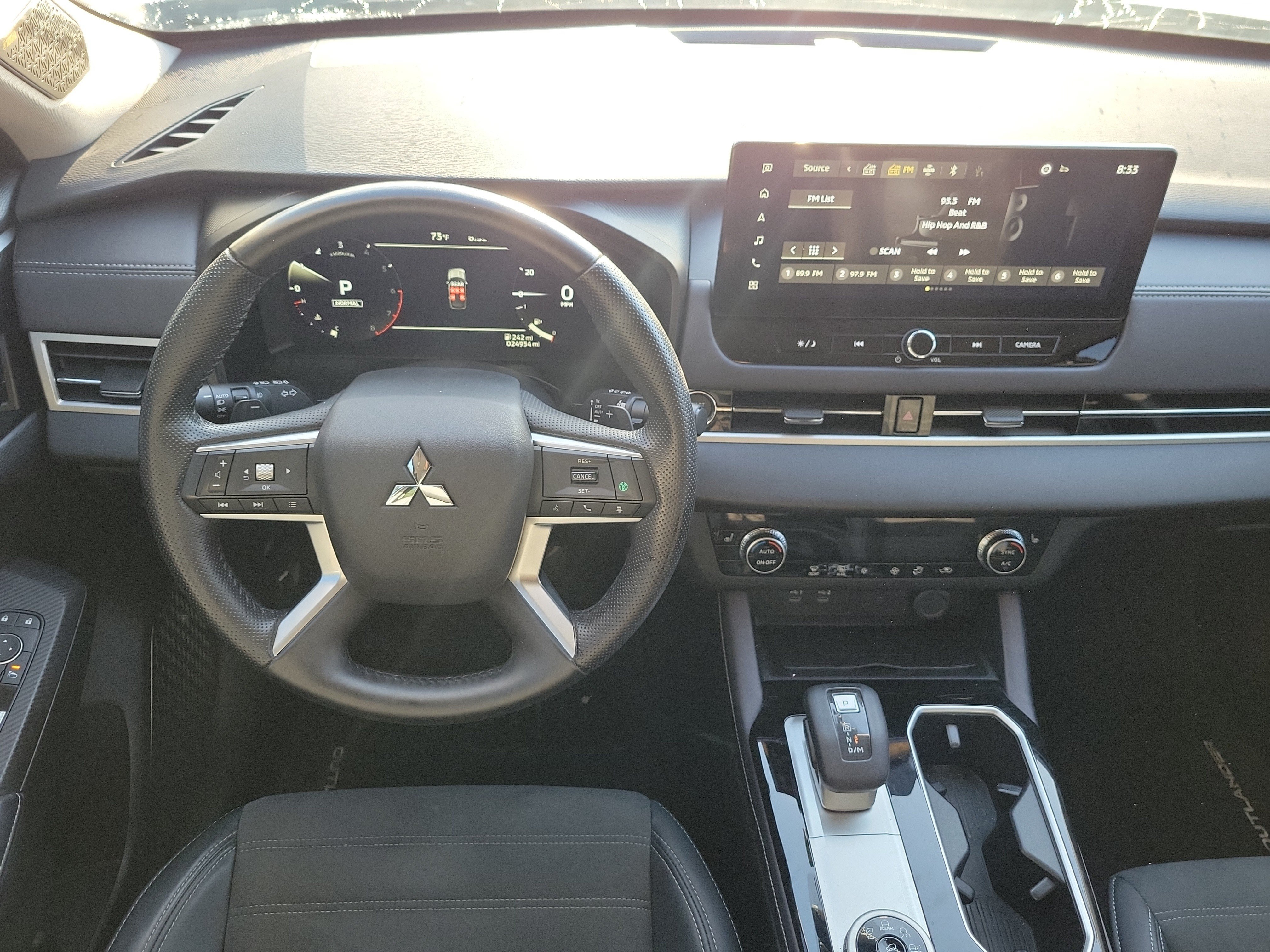 Used 2025 Mitsubishi Outlander SE FWD image 19