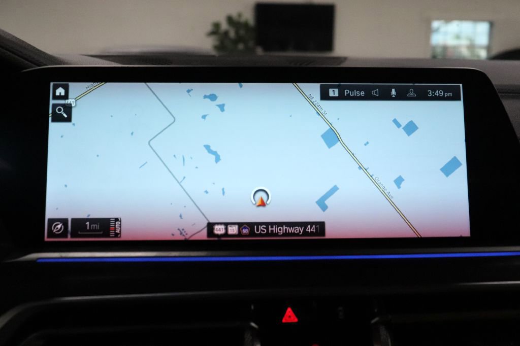 Used 2019 BMW X7 xDrive40i w/ Parking Assistance Package image 14