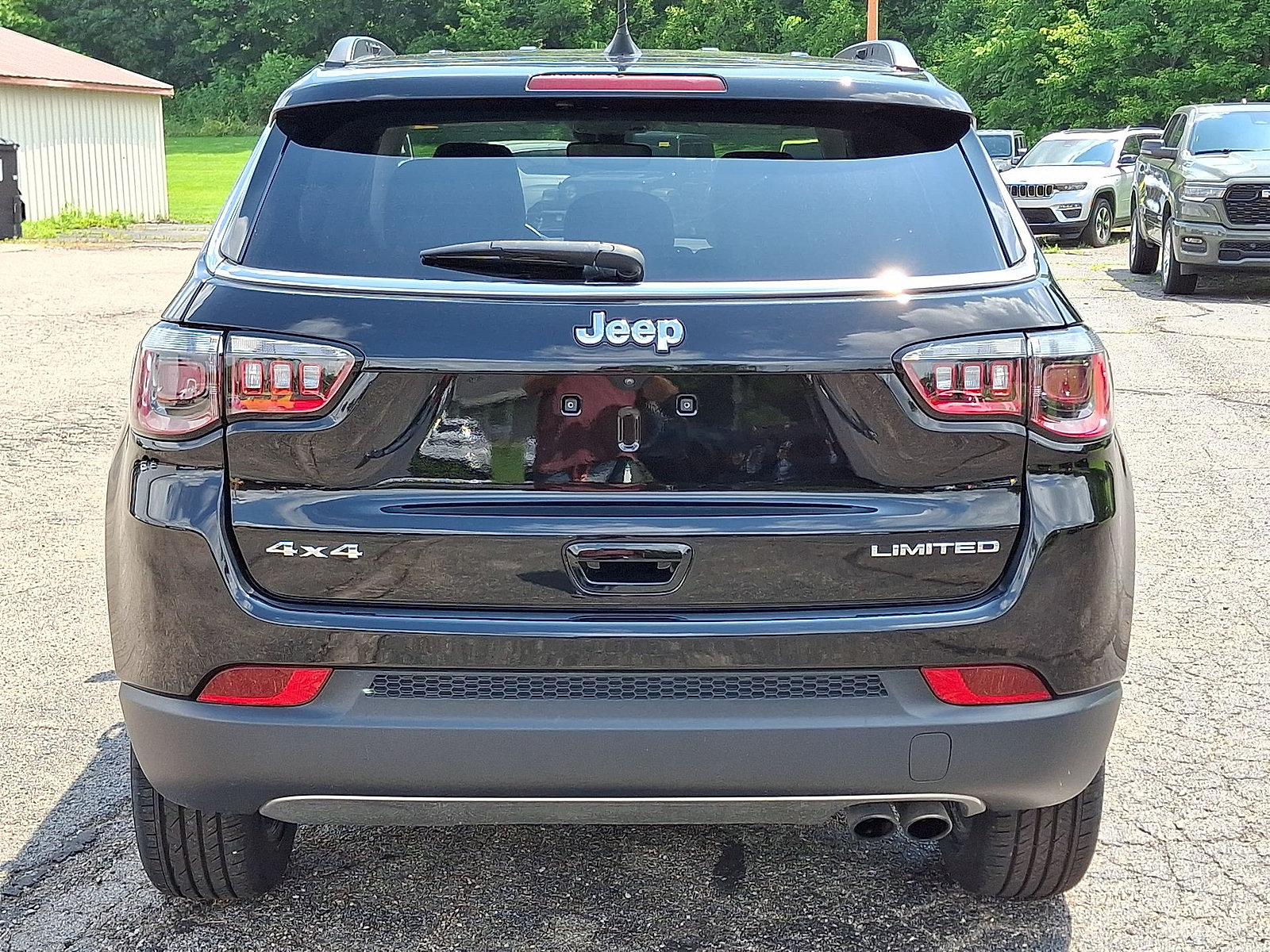 Used 2022 Jeep Compass Limited AWD/4WD image 23
