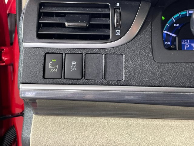 Used 2012 Toyota Camry XLE w/ Leather Pkg FWD image 14