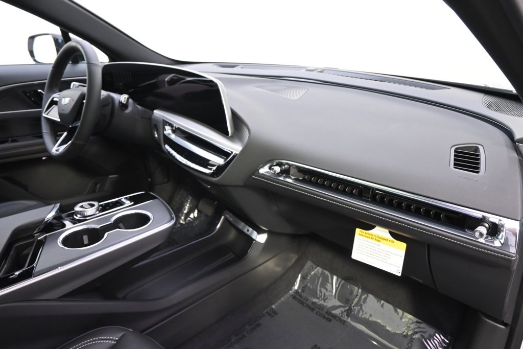 New 2025 Cadillac Lyriq Sport image 15
