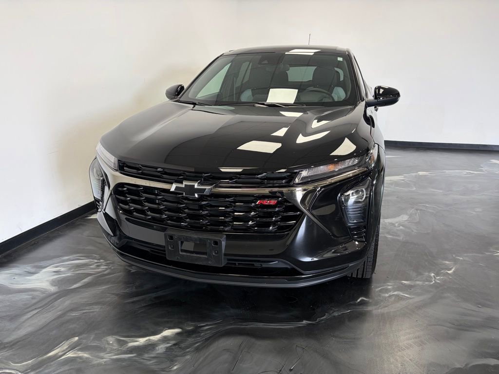 Used 2026 Chevrolet Trax RS w/ Driver Confidence Package image 3