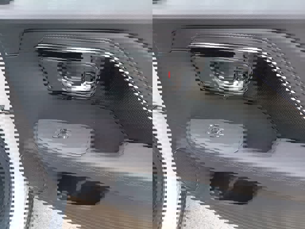 Used 2025 Acura ADX AWD image 26