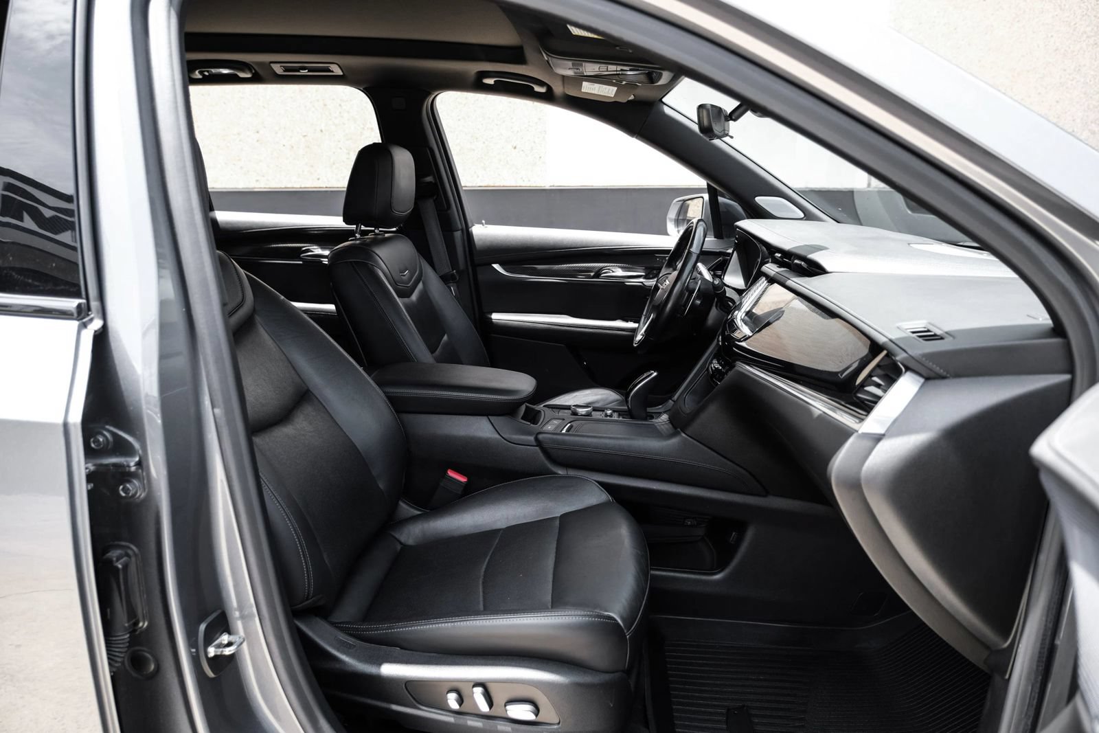 Used 2020 Cadillac XT6 Sport AWD/4WD image 39