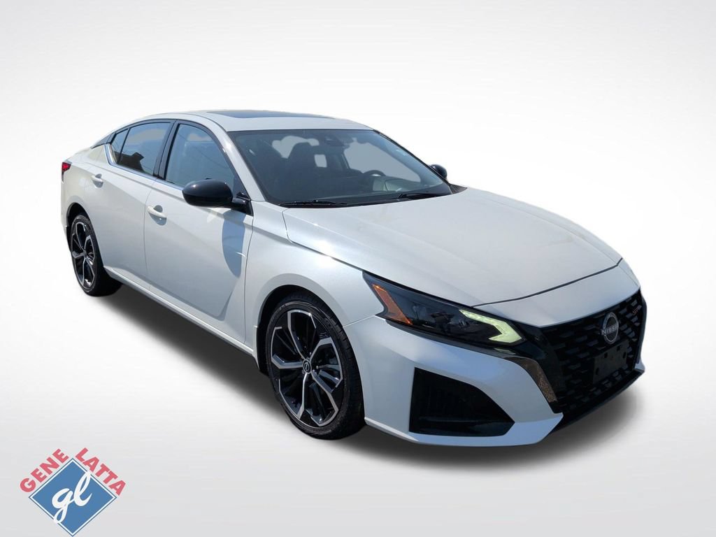 Used 2023 Nissan Altima 2.5 SR w/ SR Premium Package