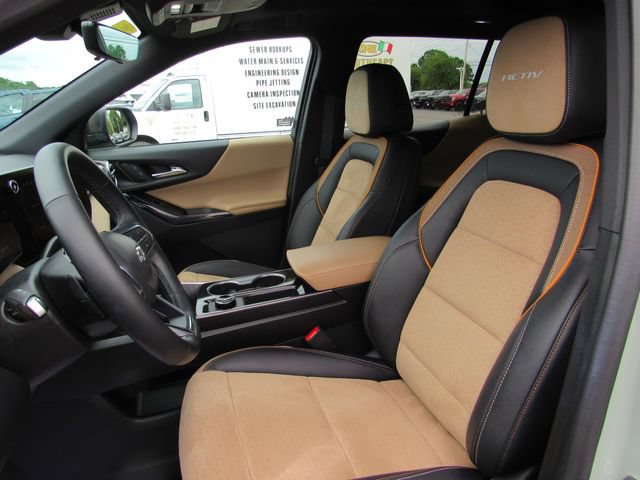 Certified 2025 Chevrolet Equinox ACTIV w/ Safety and Technology Package AWD/4WD image 13