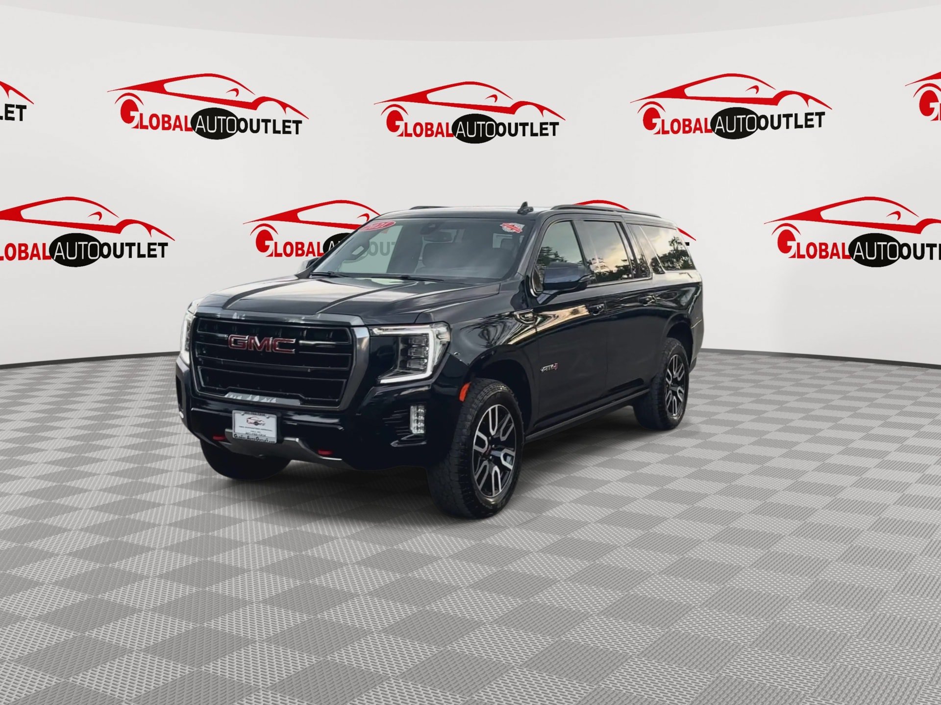 Used 2021 GMC Yukon XL AT4 w/ AT4 Premium Package AWD/4WD image 4