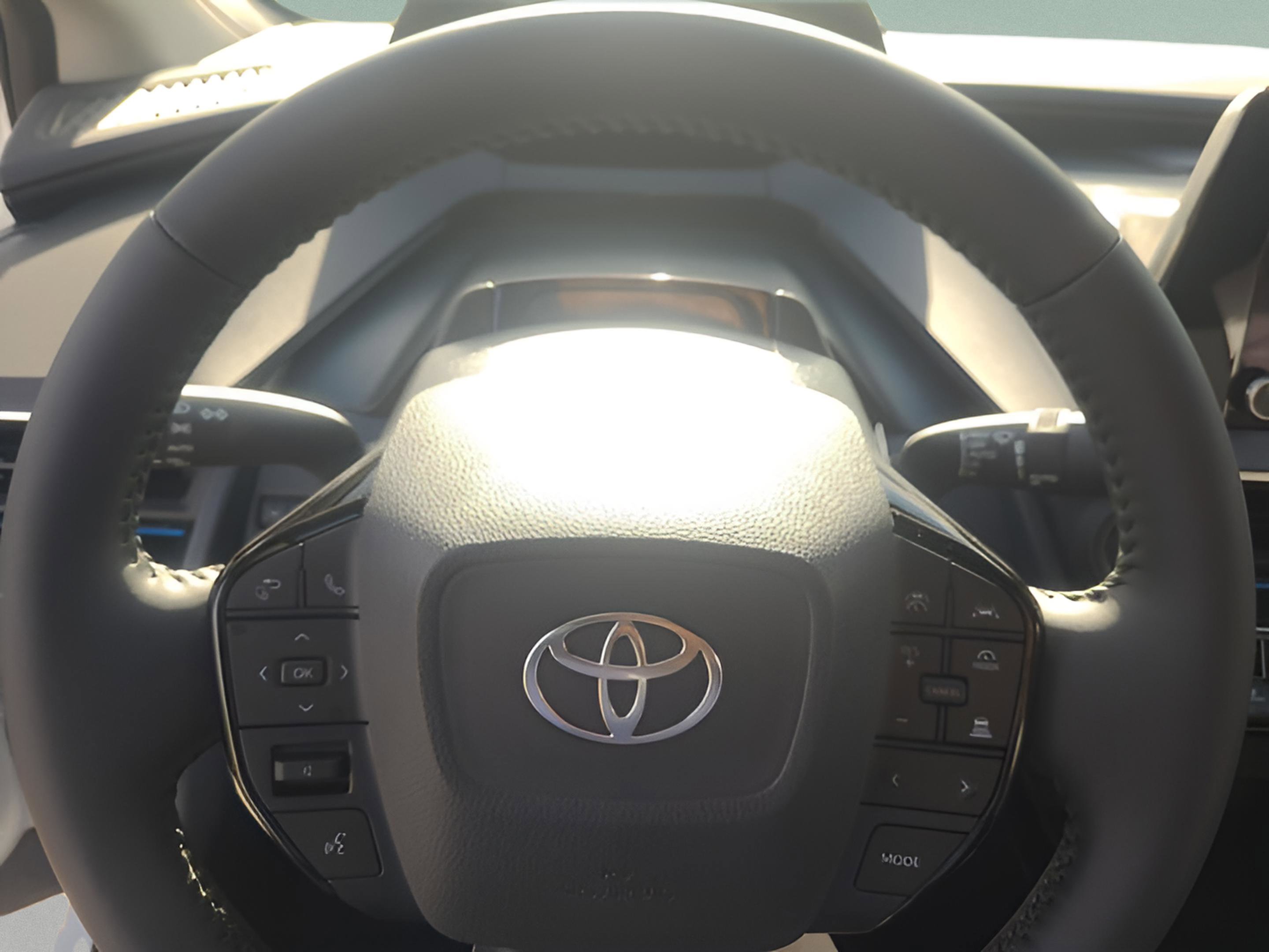 New 2026 Toyota Prius Plug-In Hybrid FWD image 22