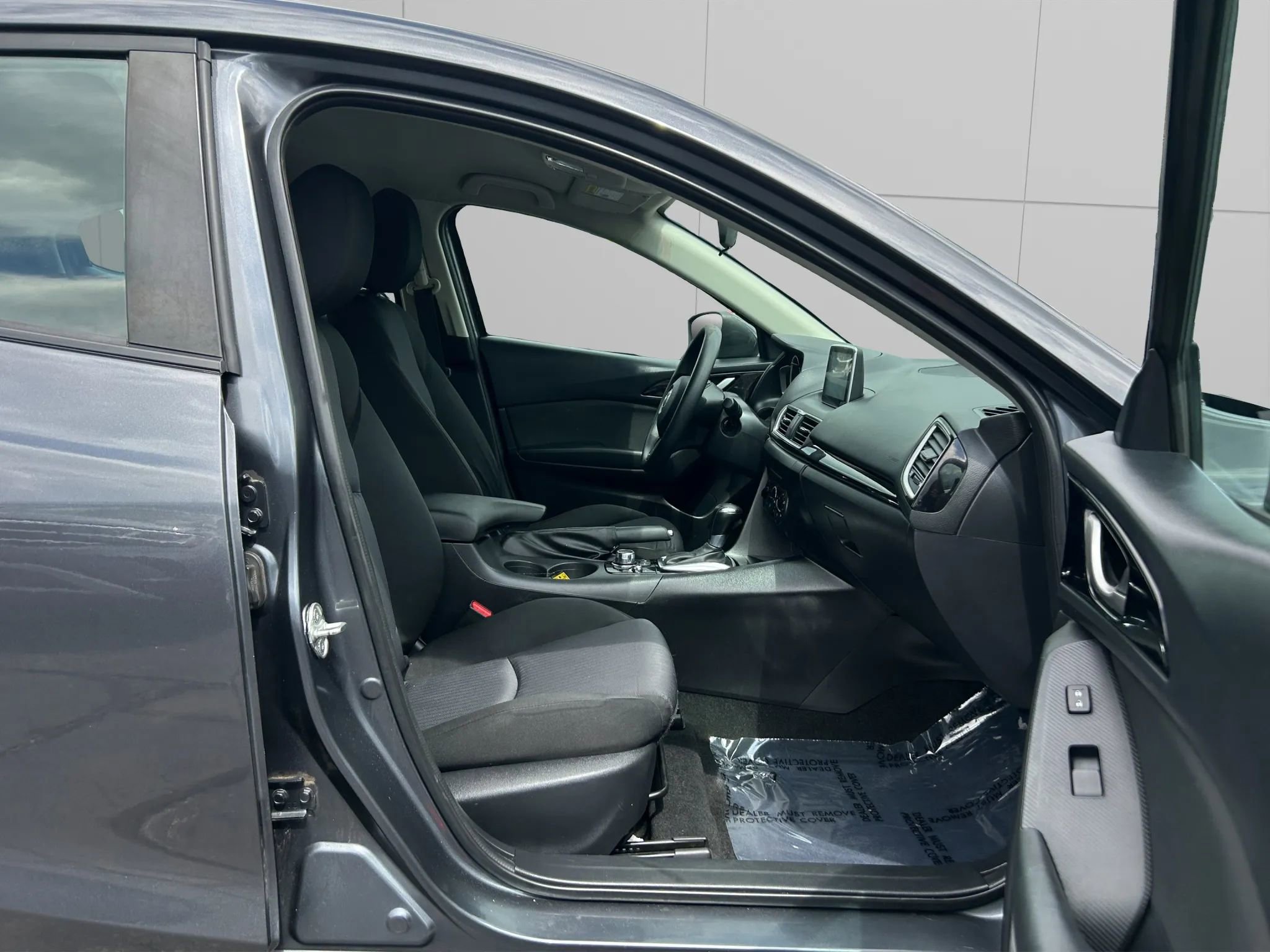 Used 2015 MAZDA MAZDA3 i Sport image 11