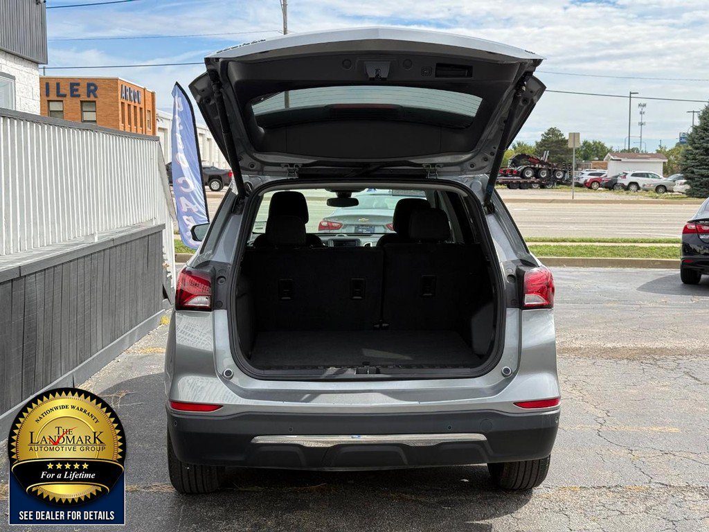 Used 2024 Chevrolet Equinox LT FWD image 19