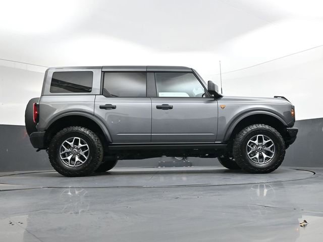 Used 2025 Ford Bronco Badlands image 32