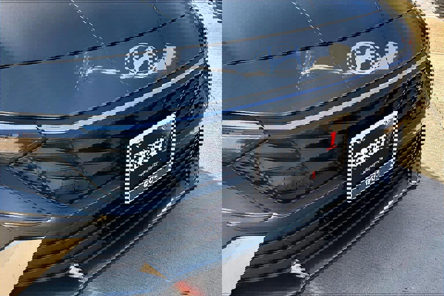 Used 2024 Hyundai Elantra SEL image 27