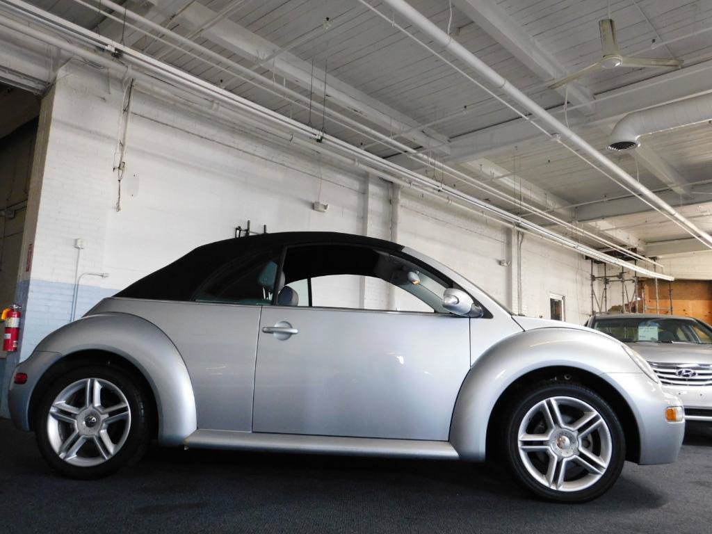 Used 2005 Volkswagen Beetle GLS FWD image 5