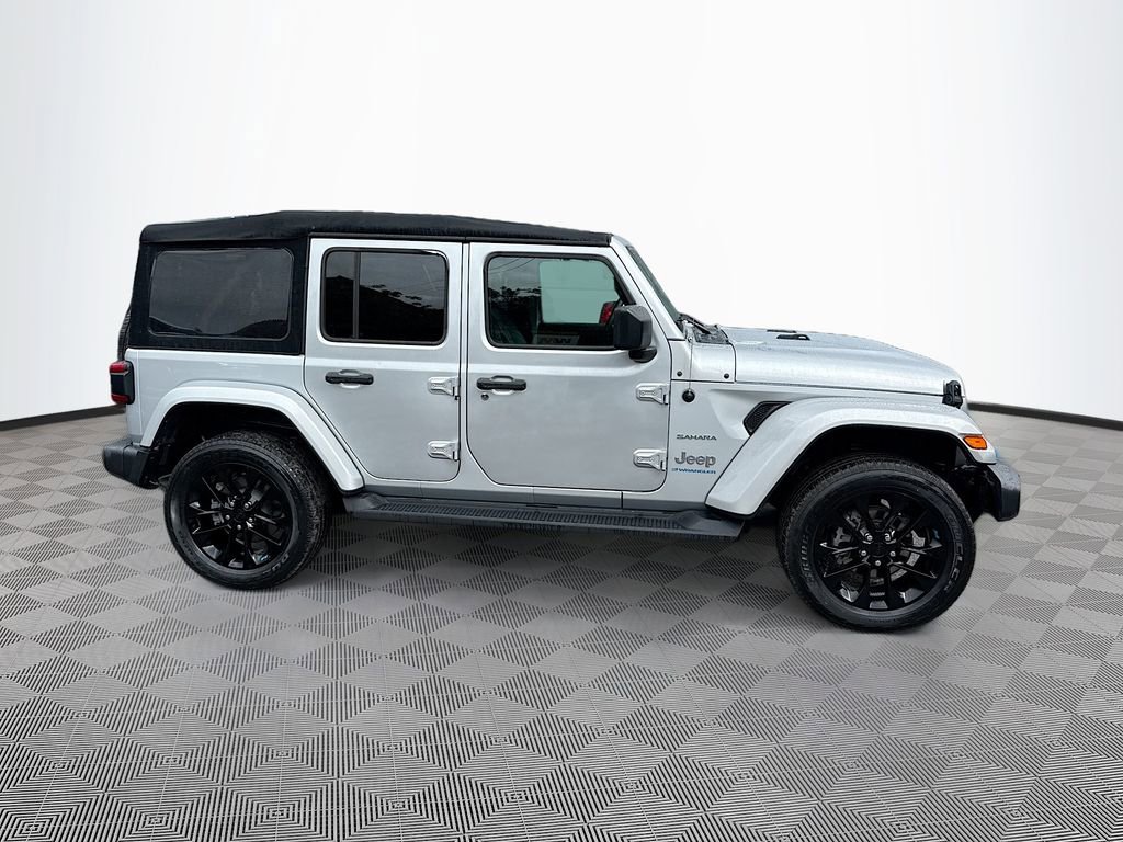 Used 2023 Jeep Wrangler Unlimited Sahara w/ Safety Group AWD/4WD image 5