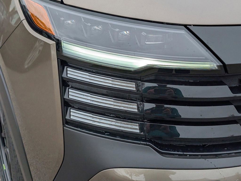 New 2026 Nissan Kicks SV image 9