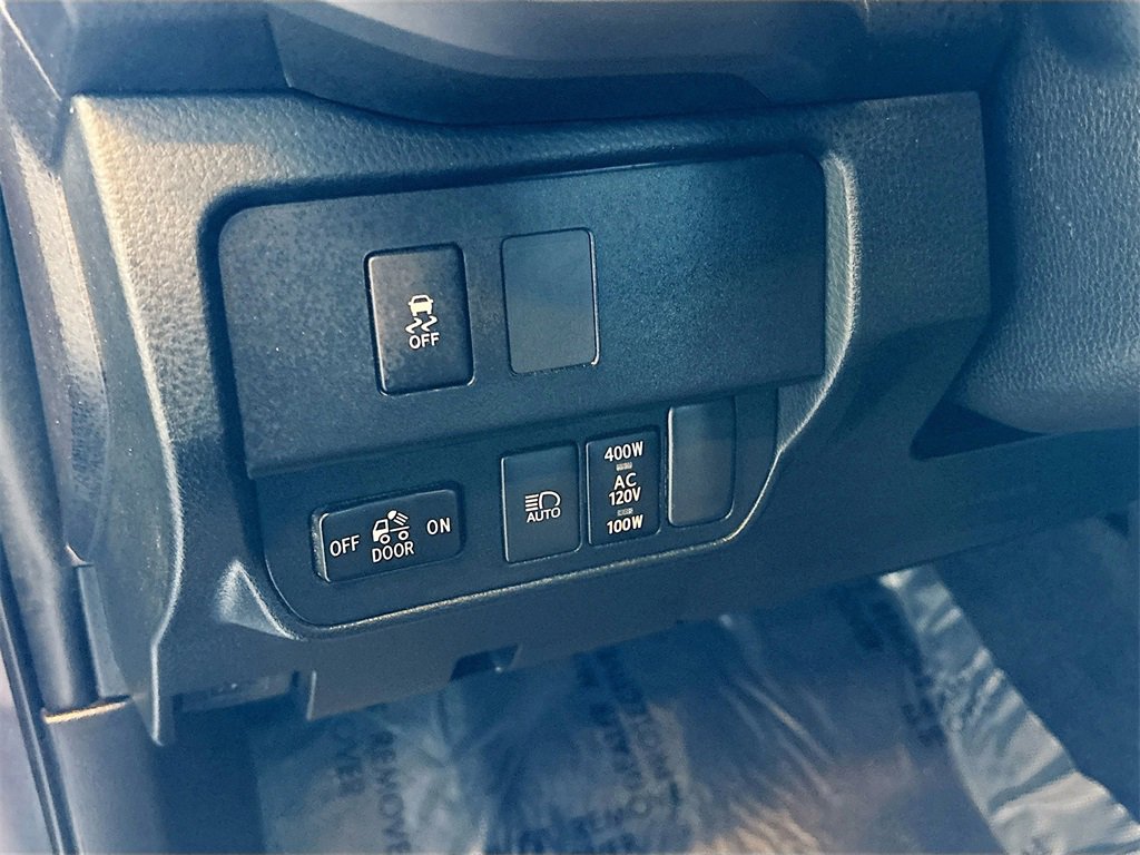 Used 2023 Toyota Tacoma TRD Off-Road image 10
