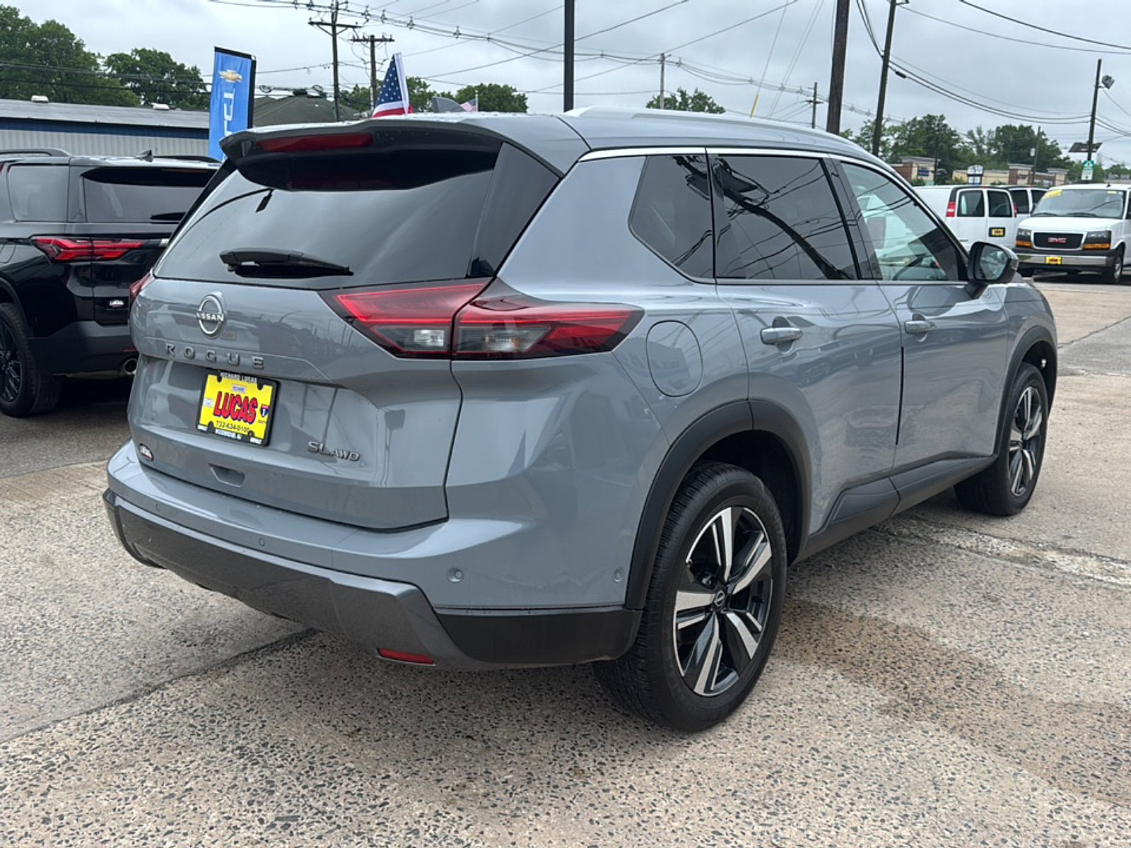 Used 2025 Nissan Rogue SL w/ SL Premium Package AWD/4WD image 5