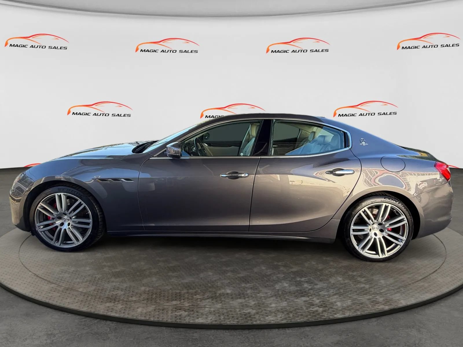 Used 2019 Maserati Ghibli S Q4 AWD/4WD image 7