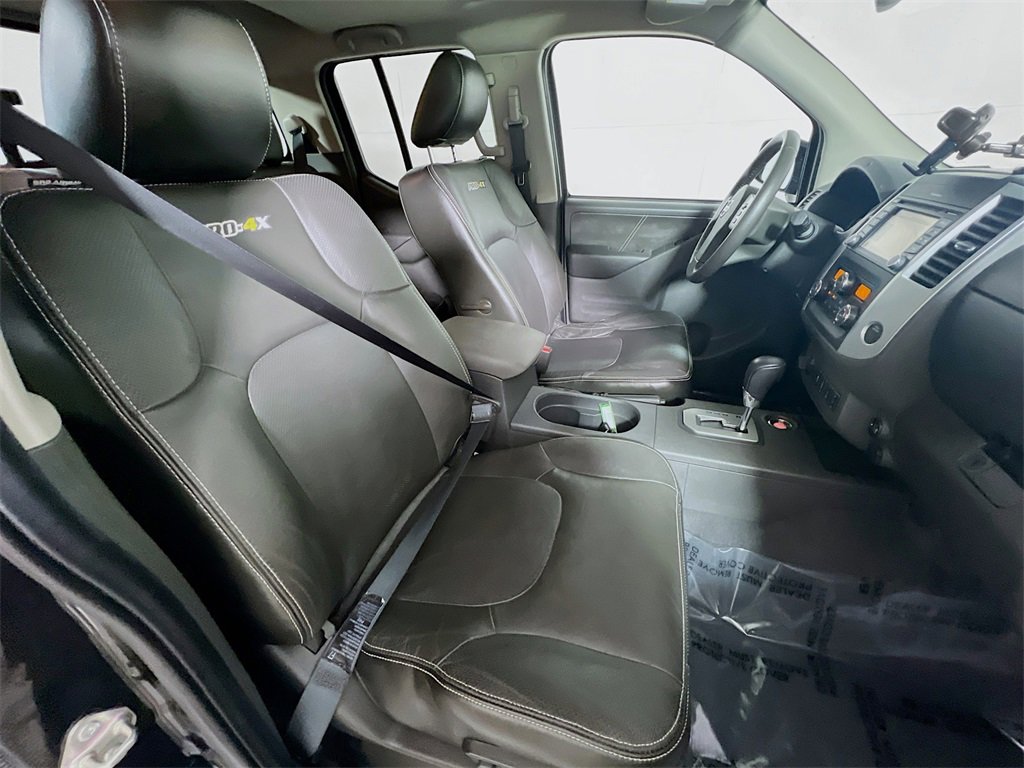 Used 2020 Nissan Frontier PRO-4X image 26
