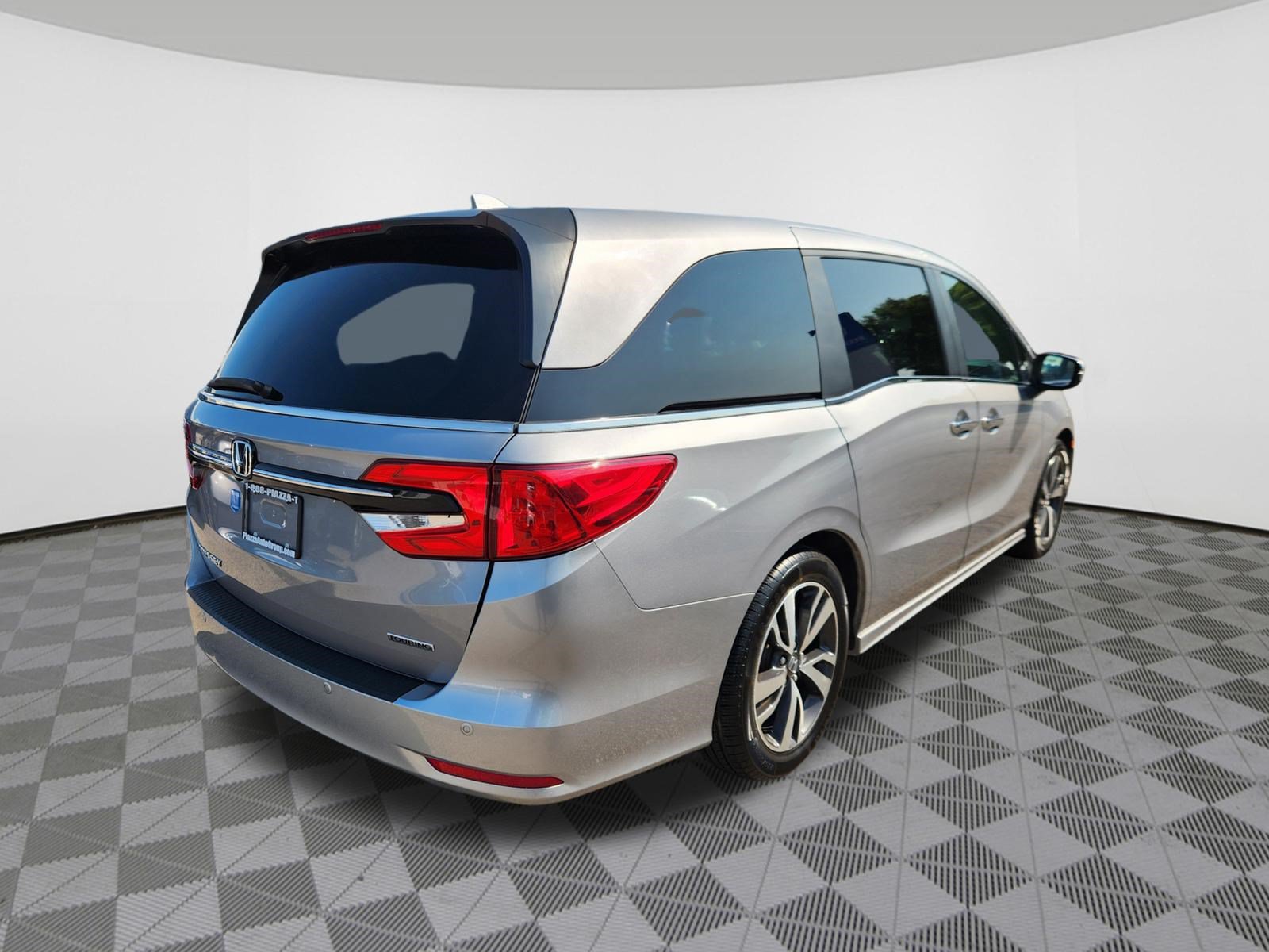 Certified 2023 Honda Odyssey Touring image 4