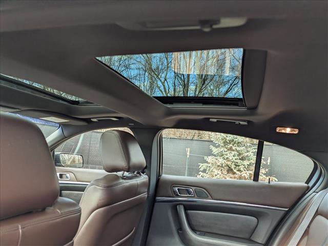 Used 2012 Lincoln MKS AWD image 25