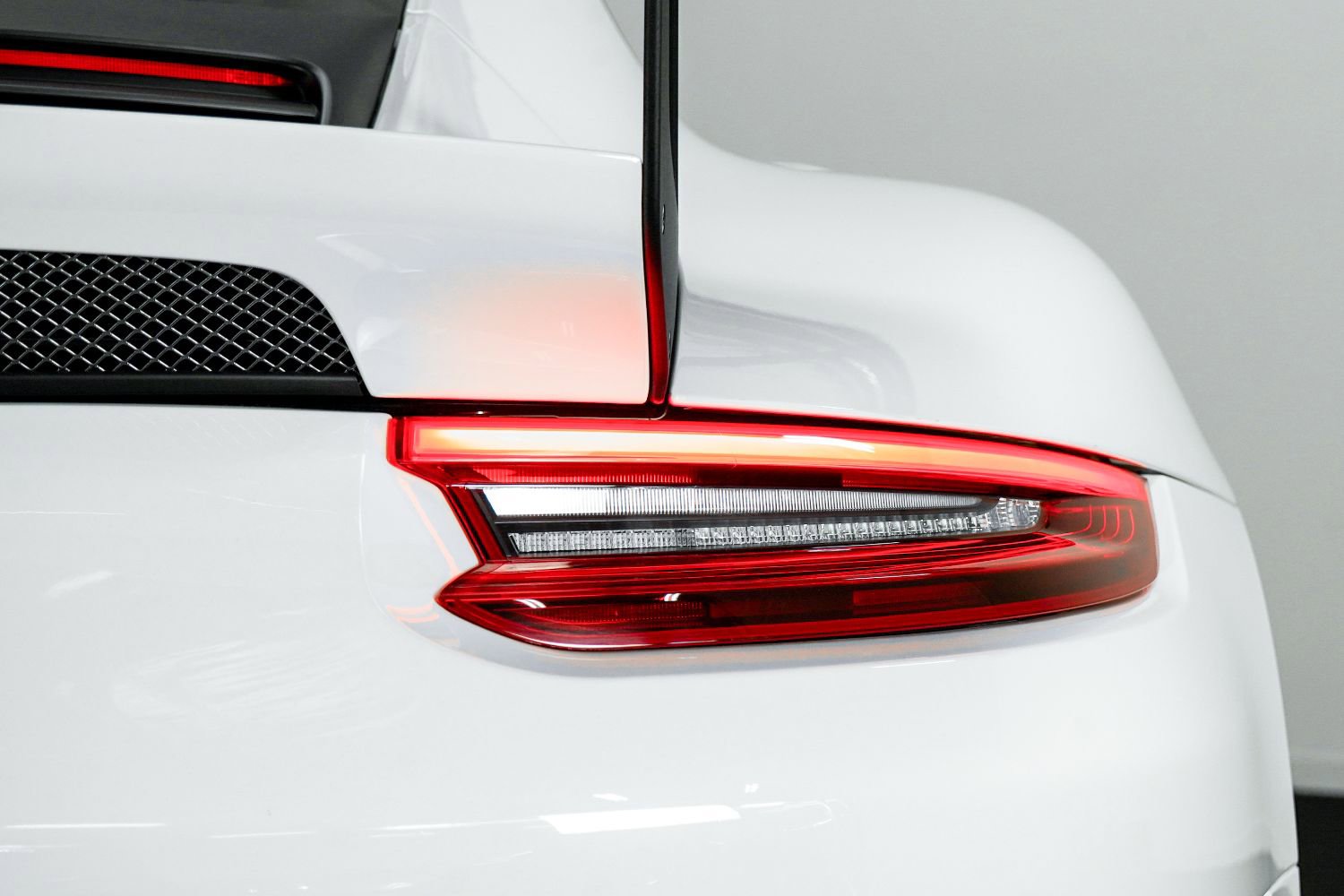 Used 2019 Porsche 911 GT3 RS RWD image 22