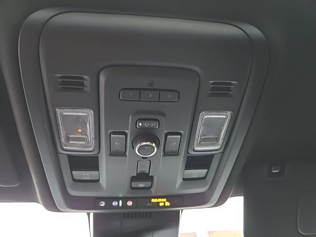 Used 2023 GMC Yukon Denali w/ LPO, Floor Liner Package image 22