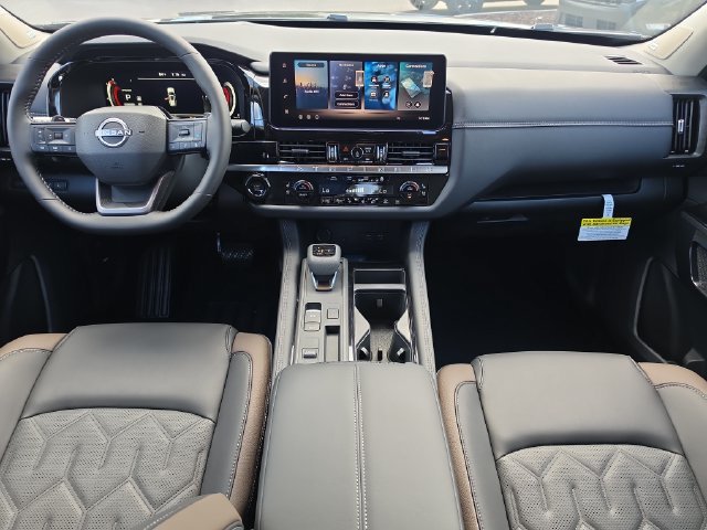 New 2026 Nissan Pathfinder Platinum FWD image 13