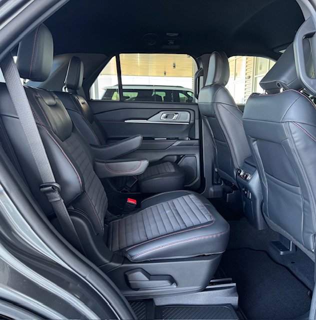 New 2026 Ford Explorer ST-Line w/ ST-Line Street Pack image 10