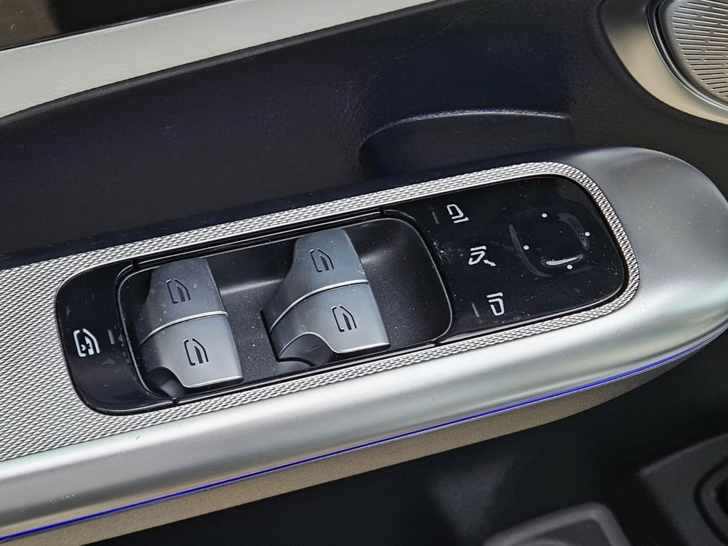 New 2026 Mercedes-Benz GLC 300 4MATIC image 17