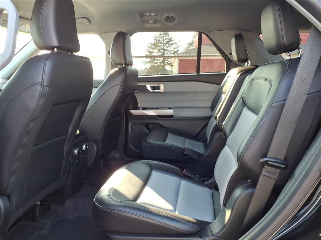 Certified 2024 Ford Explorer XLT w/ Equipment Group 202A AWD/4WD image 12