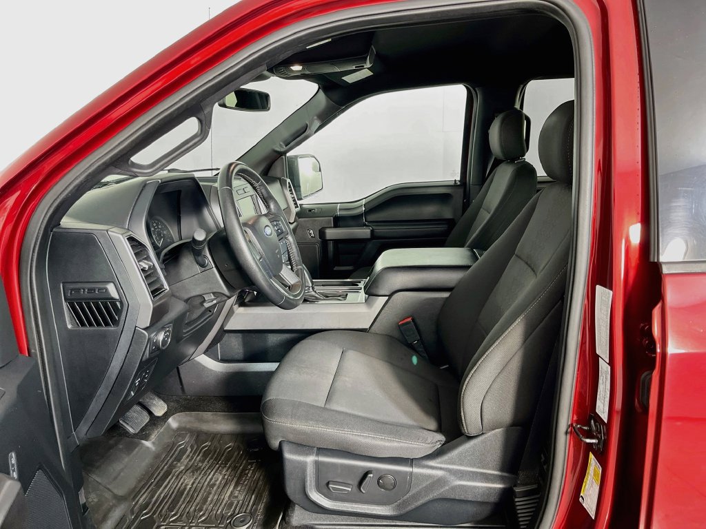 Used 2019 Ford F150 XLT w/ Equipment Group 302A Luxury AWD/4WD image 23
