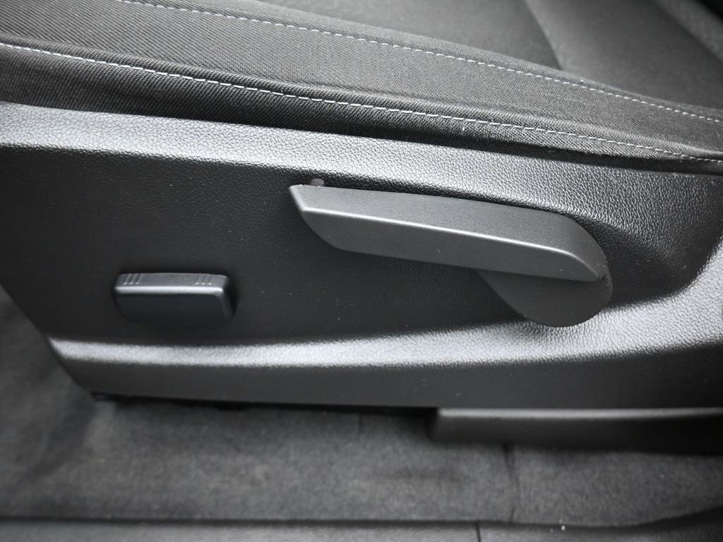 Used 2022 GMC Canyon Elevation w/ Driver Alert Package image 12