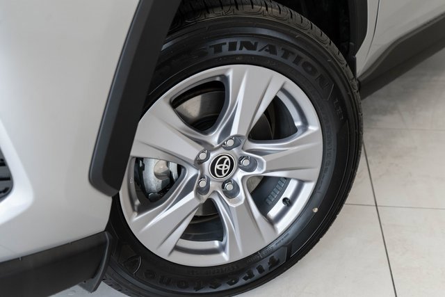 Used 2025 Toyota RAV4 XLE image 2