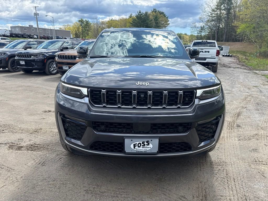 New 2026 Jeep Grand Cherokee Summit AWD/4WD image 8
