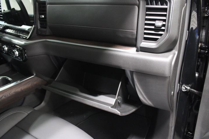 New 2026 GMC Sierra 1500 SLT w/ SLT Premium Plus Package image 29