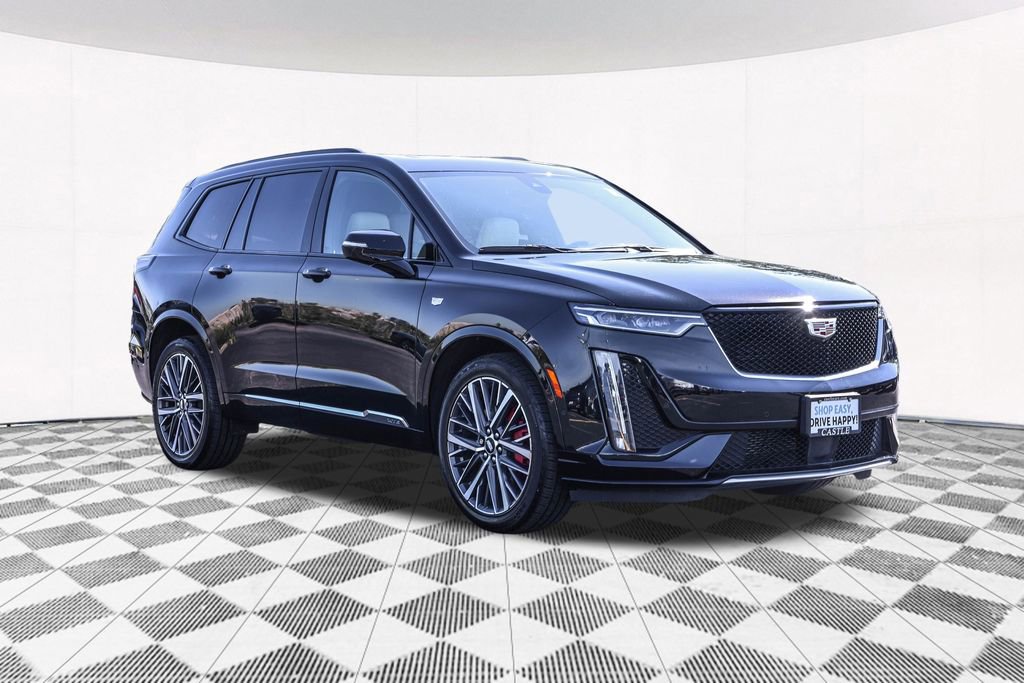 Used 2023 Cadillac XT6 Sport w/ Technology Package AWD/4WD image 12