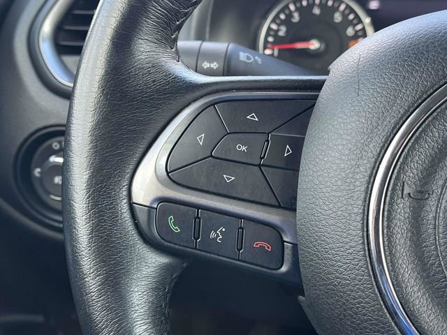 Used 2022 Jeep Renegade Limited image 25