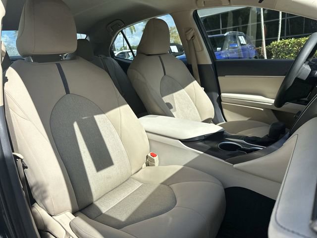 Used 2024 Toyota Camry LE FWD image 30