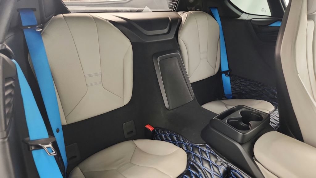 Used 2015 BMW i8 AWD/4WD image 32