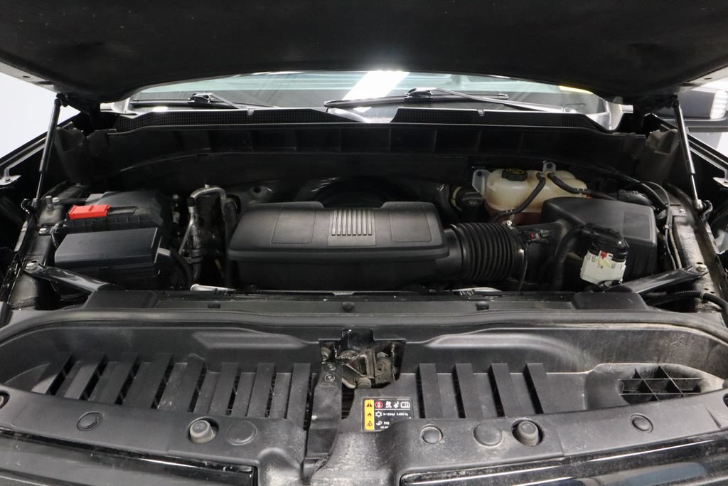 Used 2023 Chevrolet Silverado 1500 High Country w/ Technology Package AWD/4WD image 16