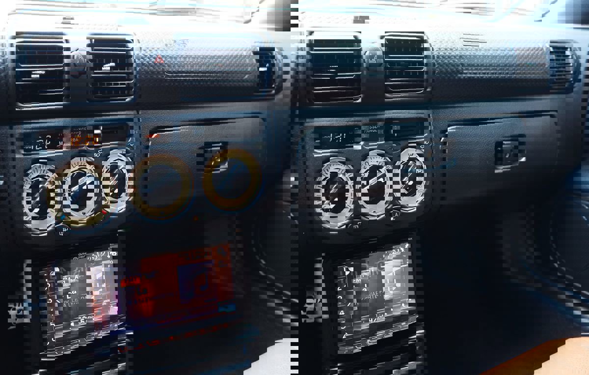 Used 2004 Toyota MR2 image 33