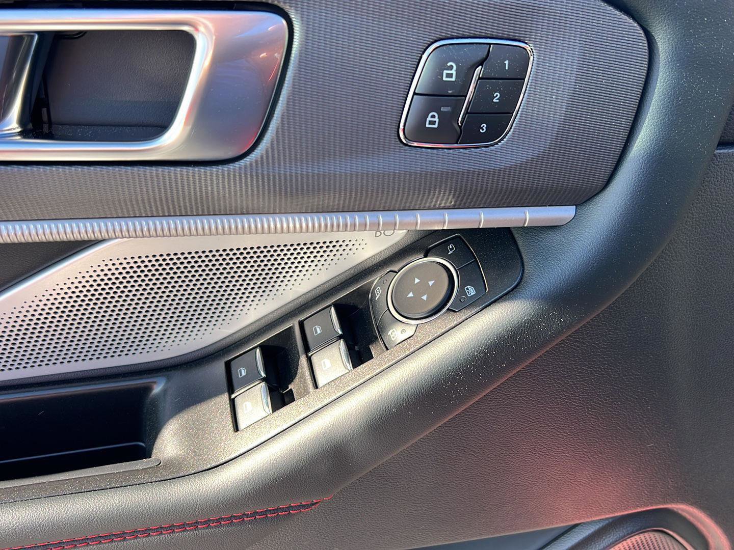 Used 2025 Ford Explorer ST w/ Sun And Sound Package image 34